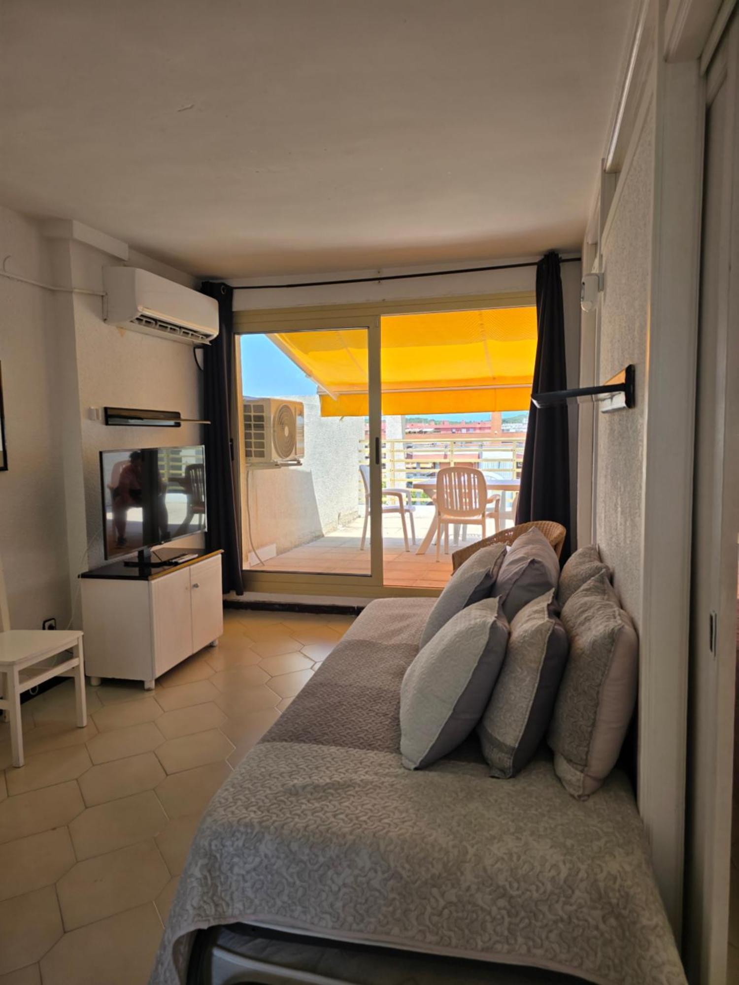 Apartments Novelty Salou Exterior photo